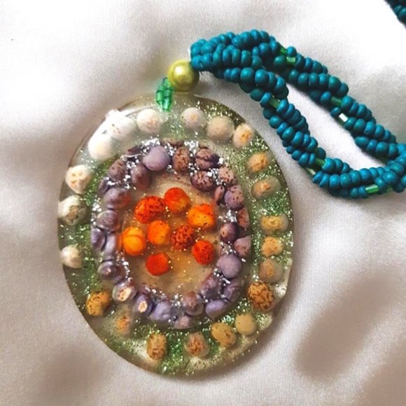 Resin Art Seashell Necklace Wooden Beads  28” - Picture 2 of 9